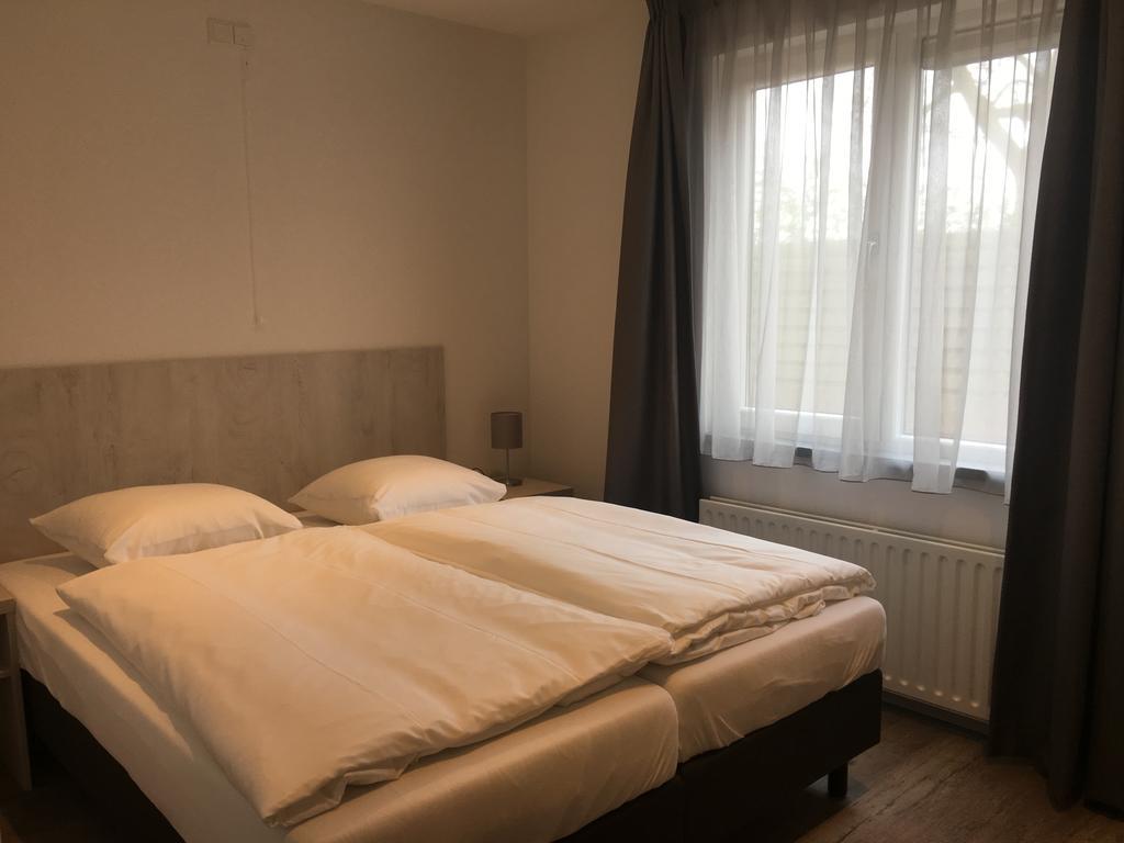 Boutique Hotel De Zwaluw De Koog  Bagian luar foto